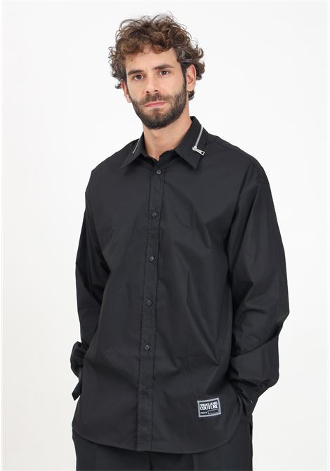 Camicia elegante nera da uomo impreziosita da un colletto con zip VERSACE JEANS COUTURE | 77GAL225N0132899